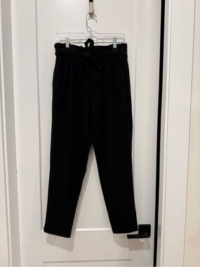 Women’s Black Drawstring Tapered Pants